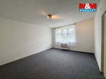 Nabízíme byt ve druhém patře cihlového domu v klidné lokalit