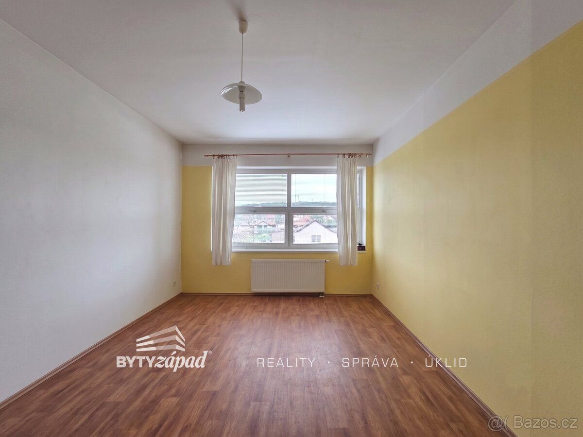 Ev.č. yIVO8756 K pronájmu nabízíme komerční prostor o celkov