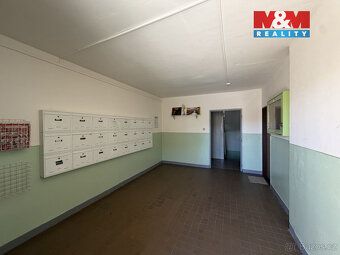 Nabízíme družstevní byt v šestém patře panelového domu. Byt 