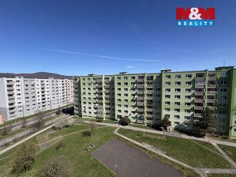 Nabízíme družstevní byt v šestém patře panelového domu. Byt 