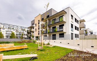 K dlouhodobému podnájmu nabízíme zcela nový, dosud neobývaný