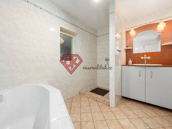 Vítejte v Kunačicích! Hledáte krásný rodinný dům nebo luxusn