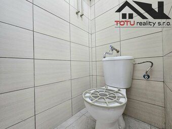 Nabízíme k pronájmu komerční prostor o celkové ploše 36 m2 n