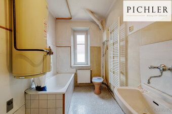 Nabízíme Vám ke koupi rodinný dům s užitnou plochou 325 m² s