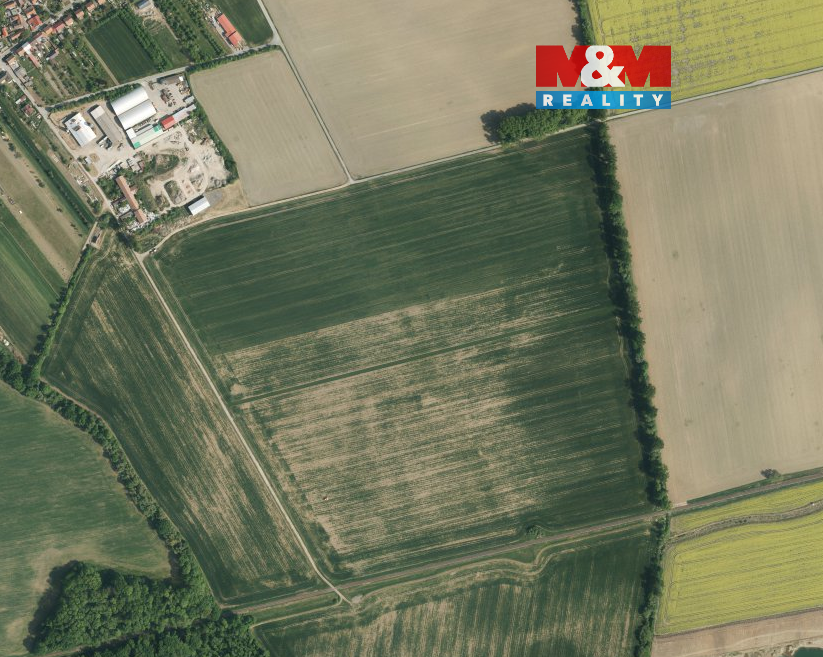 Nabízíme k prodeji pozemek v katastrálním území Bílany. Poze