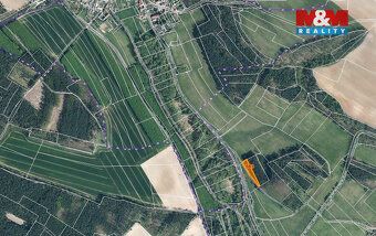 Prodej pozemku o celkové výměře 7398 m2 v katastru obce Jeni