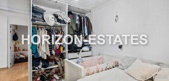 Nabízíme k prodeji velice pěkně zařízený dvoupokojový apartm