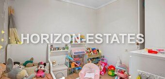 Nabízíme k prodeji velice pěkně zařízený dvoupokojový apartm
