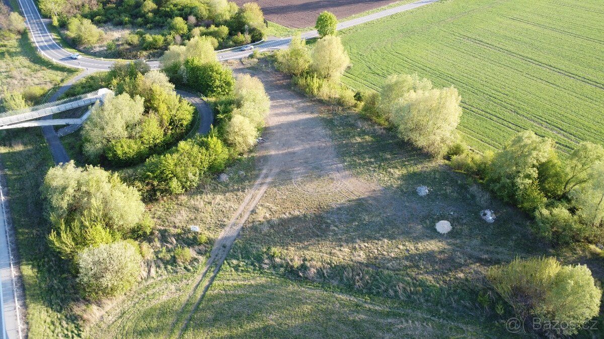 Prodáme pozemek se zpevněnou plochou v Olomouci Neředíně, je