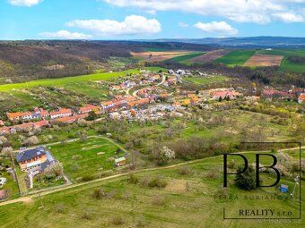 Ev.č. 00093 Prodej pozemku k bydlení, 2 323 m², Čučice, okr.