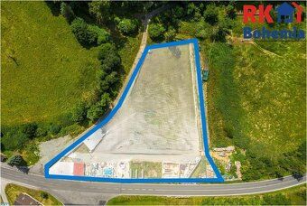 Nabízíme k prodeji kompletně oplocený areál o výměře 5 704 m