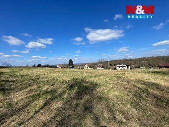 Nabízíme k prodeji rekreační pozemek o výměře 1297 m² v atra