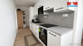 Nabízíme Vám ke koupi moderně zrekonstruovaný byt, o dispozi