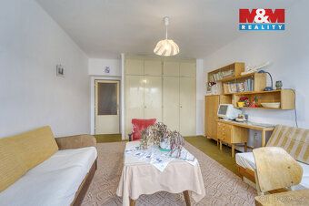 Nabízíme k prodeji světlý a prostorný byt 3+1 o výměře 102 m