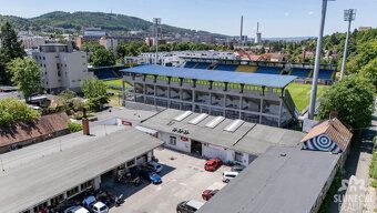 Nabízíme k pronájmu dílnu se zázemím o celkové podlahové plo