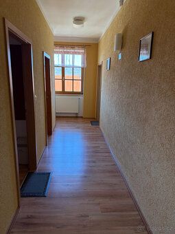 Nabízený objekt je koncipován jako víceúčelová budova. Vinat