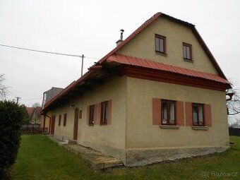Nabízíme k prodeji útulnou venkovskou chalupu v Javoří u Mal