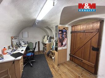 Představují Vám k pronájmu komerční prostor o ploše cca 31 m