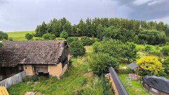Dům, který čeká na vaše nápady. Velký pozemek, garáž, sklep 