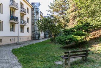 Nabízím k pronájmu plně zrekonstruovaný prostorný byt u metr