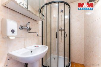 Nabízíme k prodeji světlý byt 1+kk na pražském Žižkově o cel