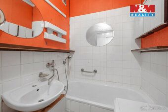 Nabízíme k prodeji prostorný byt o dispozici 2+1 a celkové u