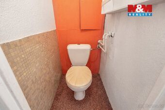 Nabízíme k prodeji prostorný byt o dispozici 2+1 a celkové u