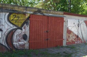 Ev.č. 01687 Nabízíme k prodeji garážové stání v osobním vlas