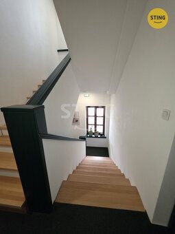 Nabízíme k pronájmu luxusní, slunný byt v osobním vlastnictv