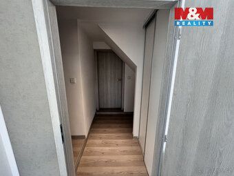 Nabízíme k prodeji prostorný rodinný dům 5+KK v klidné části