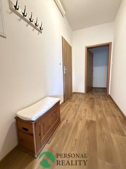 Ev.č. 03140 Nabízíme k dlouhodobému pronájmu světlý a prosto