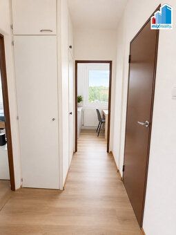 Nabízíme k dlouhodobému pronájmu byt o dispozici 1+1 s podla