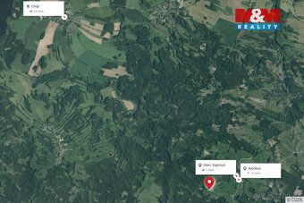 Nabízíme k prodeji pozemek v obci Kaproun, situovaný v její 