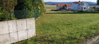 Nabízíme prodej stavebního pozemku v klidné části obce Těško