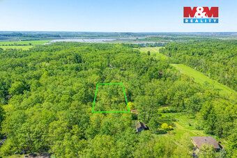 Prodej jedinečného pozemku o výměře 3 825 m² v prestižní a v