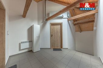 Nabízíme k prodeji krásný apartmán 3+kk s krytým parkovacím 