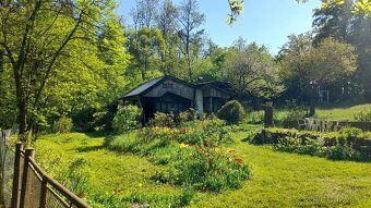 Prodej stavebního pozemku 570 m2 v rekreační oblasti Trnová 