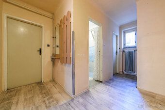 Nabízíme k prodeji prostorný byt o dispozici 3+1 a užitné pl