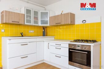 V zastoupení klienta nabízíme ke koupi podkrovní byt 3+kk v 