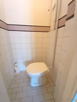 Nabízíme Vám pronájem bytu 2+kk v klidné ulici Za poštou, Pr