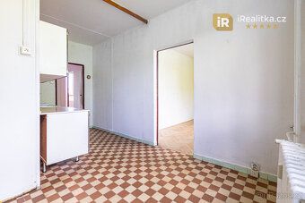 Prodej prostorného bytu o dispozici 4+1 s lodžií, šatnou a k