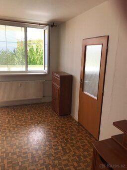 Dobrý den, prodám opravdu prostorný, cca 110 m2 velký, dvoug