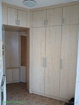 Představujeme vám k pronájmu útulný byt 1+kk o rozloze 43 m²