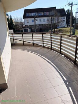 Představujeme vám k pronájmu útulný byt 1+kk o rozloze 43 m²
