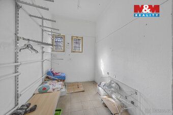 Nabízíme k prodeji obchodní prostor v malebném městě Teplice