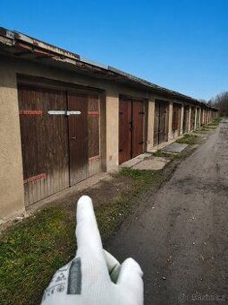 Pronájem garáže s elektřinou a sekčními vraty
Na Pasovce
Náj