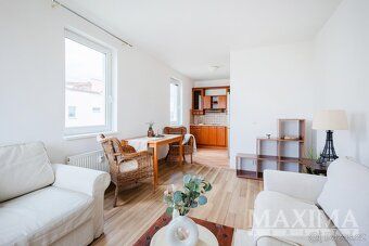Nabízíme k prodeji útulný byt 2+kk (49 m2) s balkonem (3,3 m