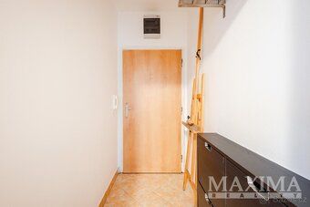 Nabízíme k prodeji útulný byt 2+kk (49 m2) s balkonem (3,3 m