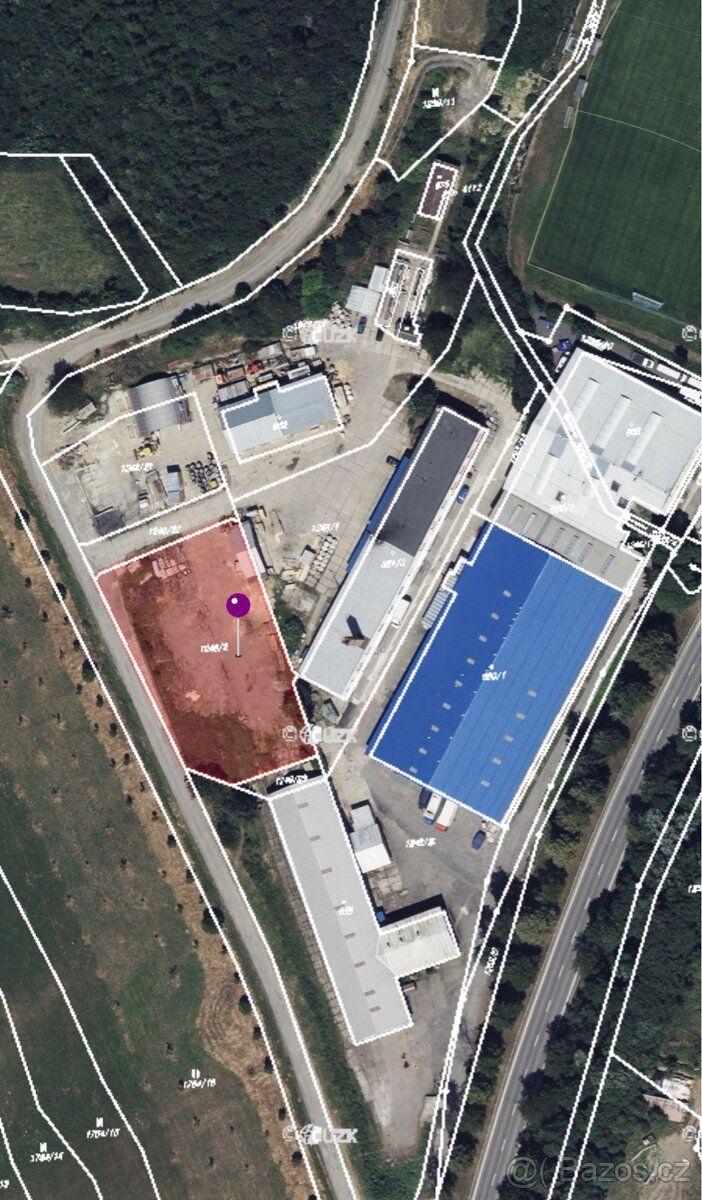 Pronájem pozemku (2 179 m²) s možností výstavby průmyslové h