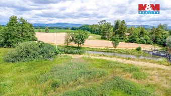 Nabízíme k prodeji pozemek k bydlení o výměře 1087m², nacház